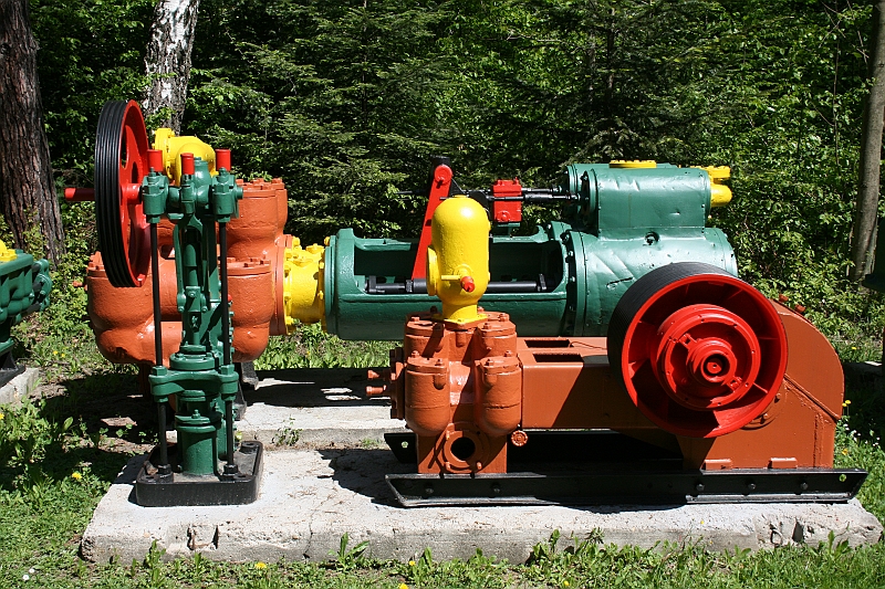 a 099